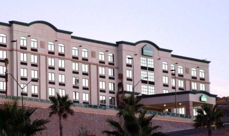 Hotel Wingate By Wyndham Chihuahua Exterior foto